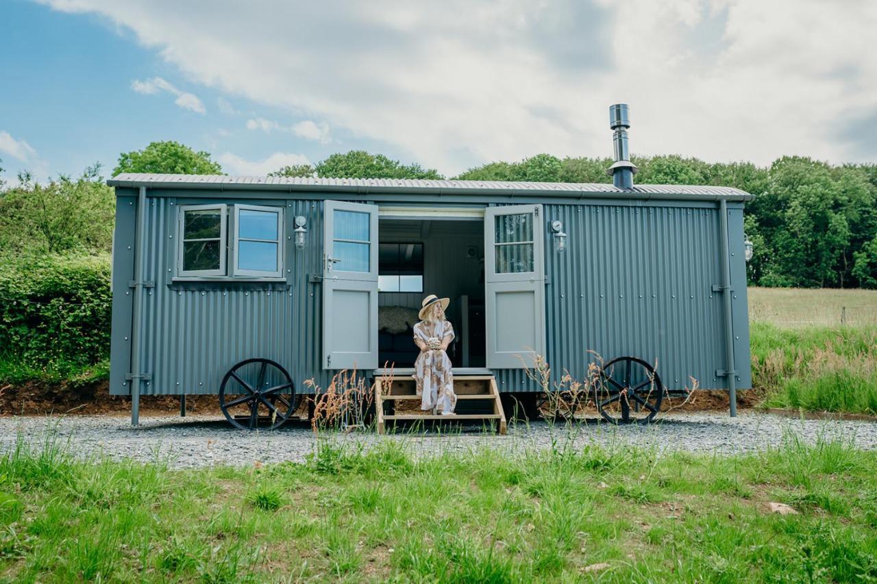 Blatchford Briar - Award Winning Private Shephards Huts With Their Own Secluded Hot Tubs Milton Abbot Exterior photo